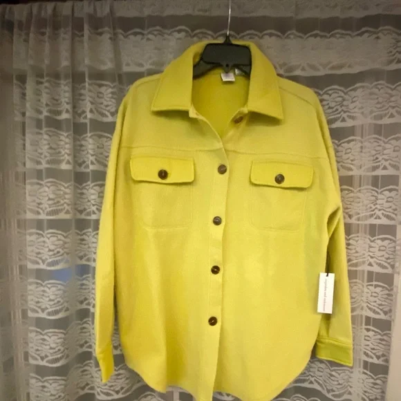 cupcakes cashmere Tops Cupcakes Cashmere Yellow Button Up